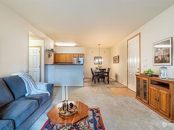 5th image of 10109 186th Street E #149