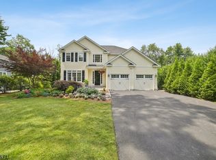 44 Millbrook Rd, New Vernon, NJ 07976