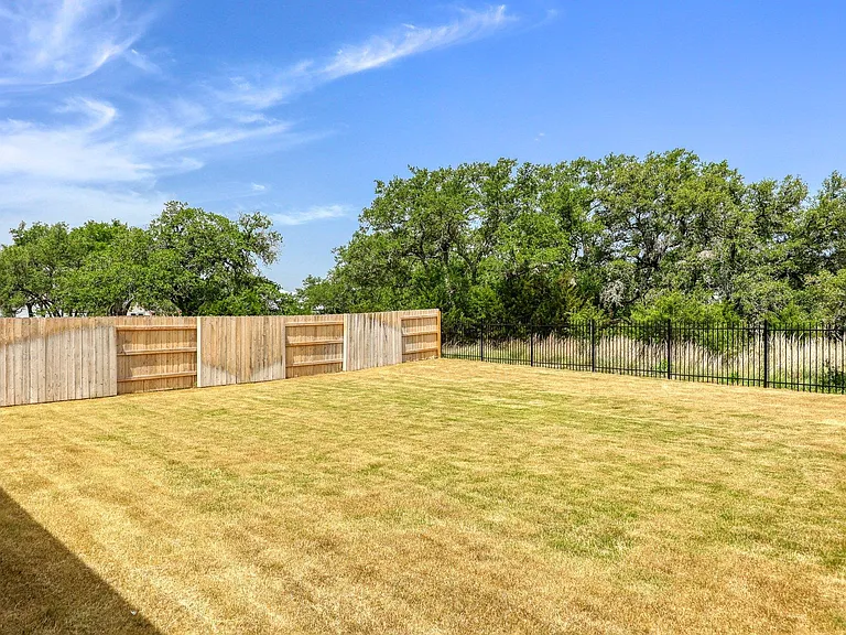 182 Yarbrough Dr — Photo 25