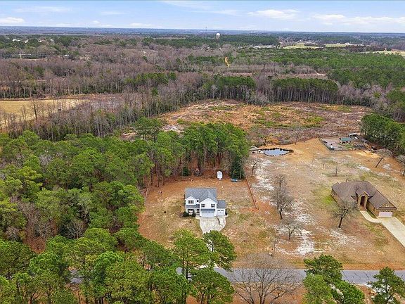 2nd image of 612 Deer Acres Drive