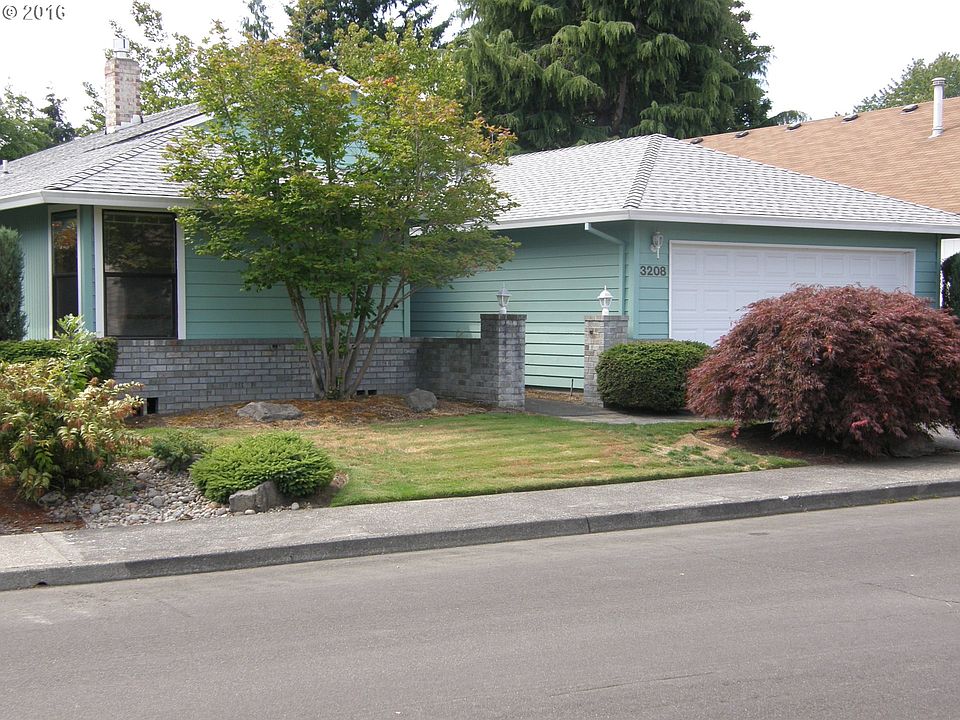 1st image of 3208 SE 152nd Ave