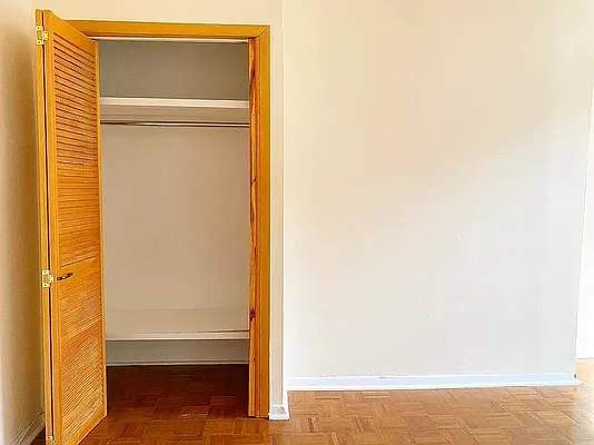 Rented by Waverly Realty Associates | media 4