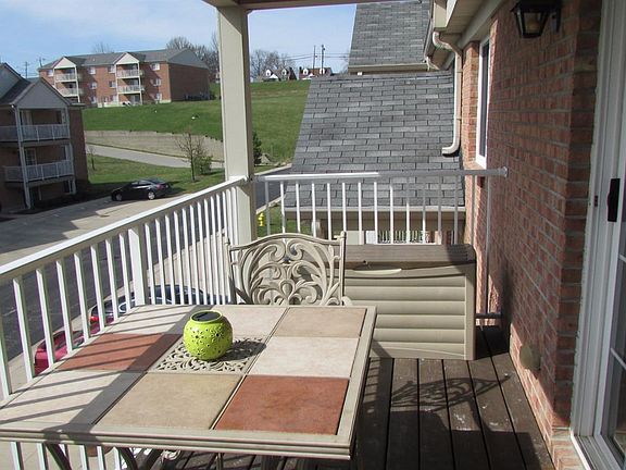4th image of 3318 Emerald Lakes Dr #3318