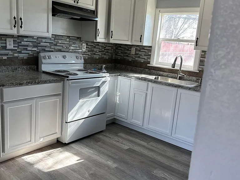 1602 W Tilden St — Photo 4