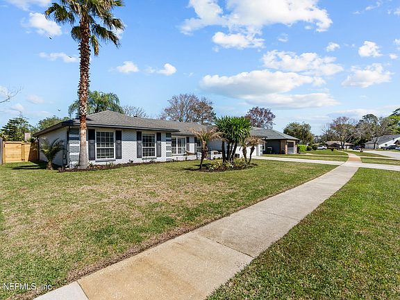 2nd image of 14331 CRYSTAL COVE Drive