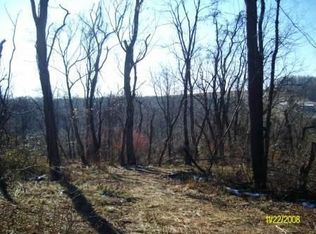 7421 Gate 10 Rd, Radford, VA 24141