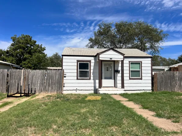 221 SE Alpine Dr, Plainview, TX 79072