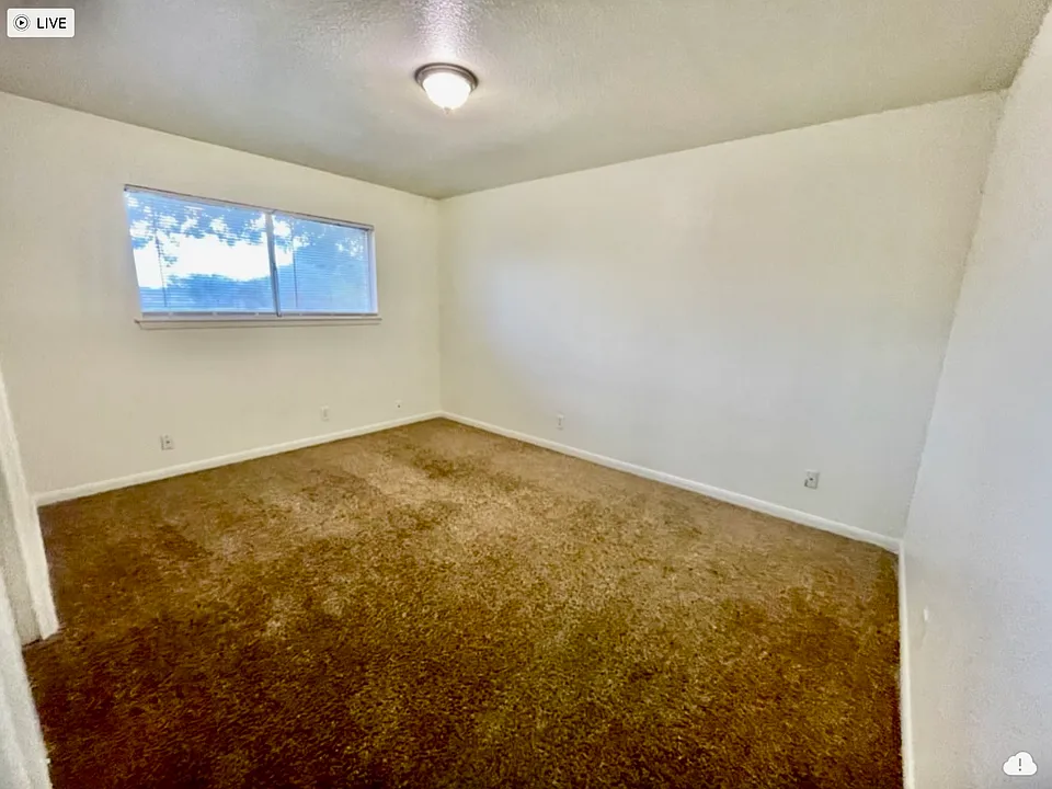 942 Clearview Dr #2
