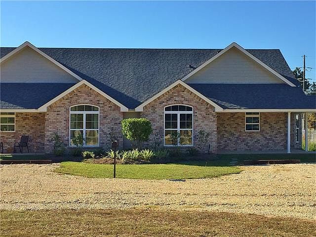 1st image of 1006 Oak Crest Dr #B