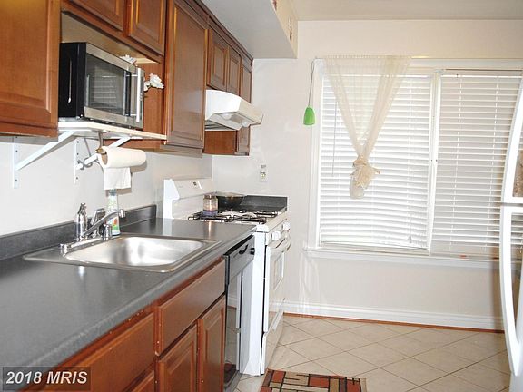 4th image of 4727 S Park Ct