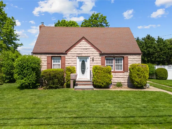 383 Chestnut Avenue, East Meadow, NY 11554