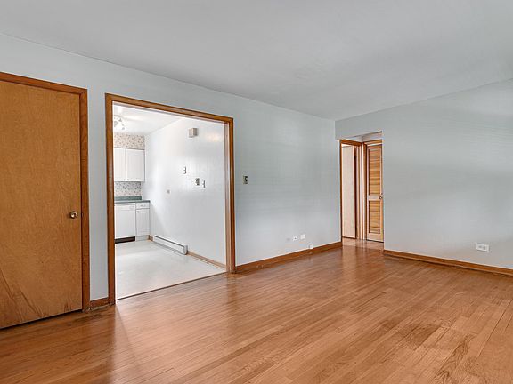 2nd image of 407 W Judd St