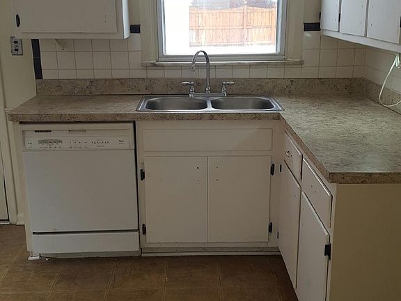 2nd image of 20672 Country Club Dr #Bungalow
