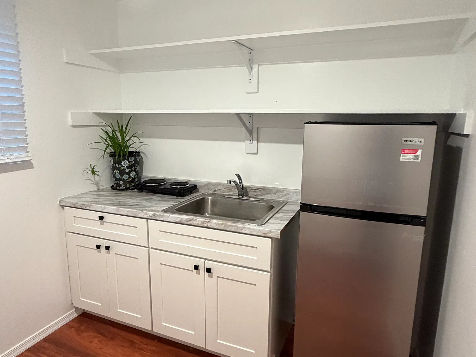 1 bed, 600 sqft, $1,400 — Photo 2