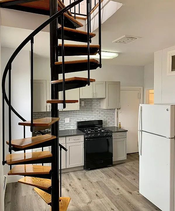1st image of 597 4th Ave #3R