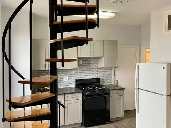 597 4th Ave #3R, Brooklyn, NY 11215