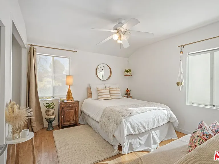 5507 Van Noord Ave — Photo 22