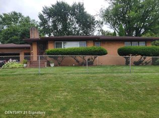 1065 W Kurtz Ave, Flint, MI 48505