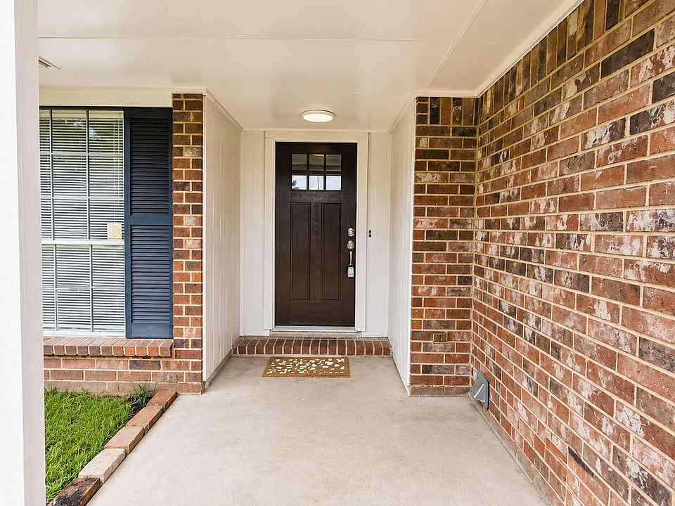 1st image of 22131 Pearl Lake Dr