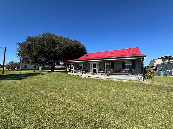 4th image of 220 Lark Dr