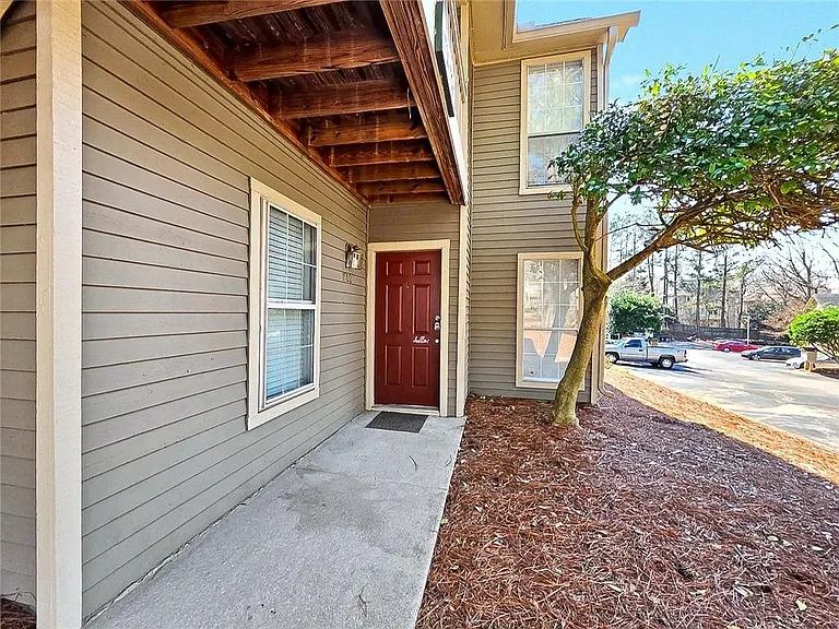1702 Country Park Dr SE — Photo 4