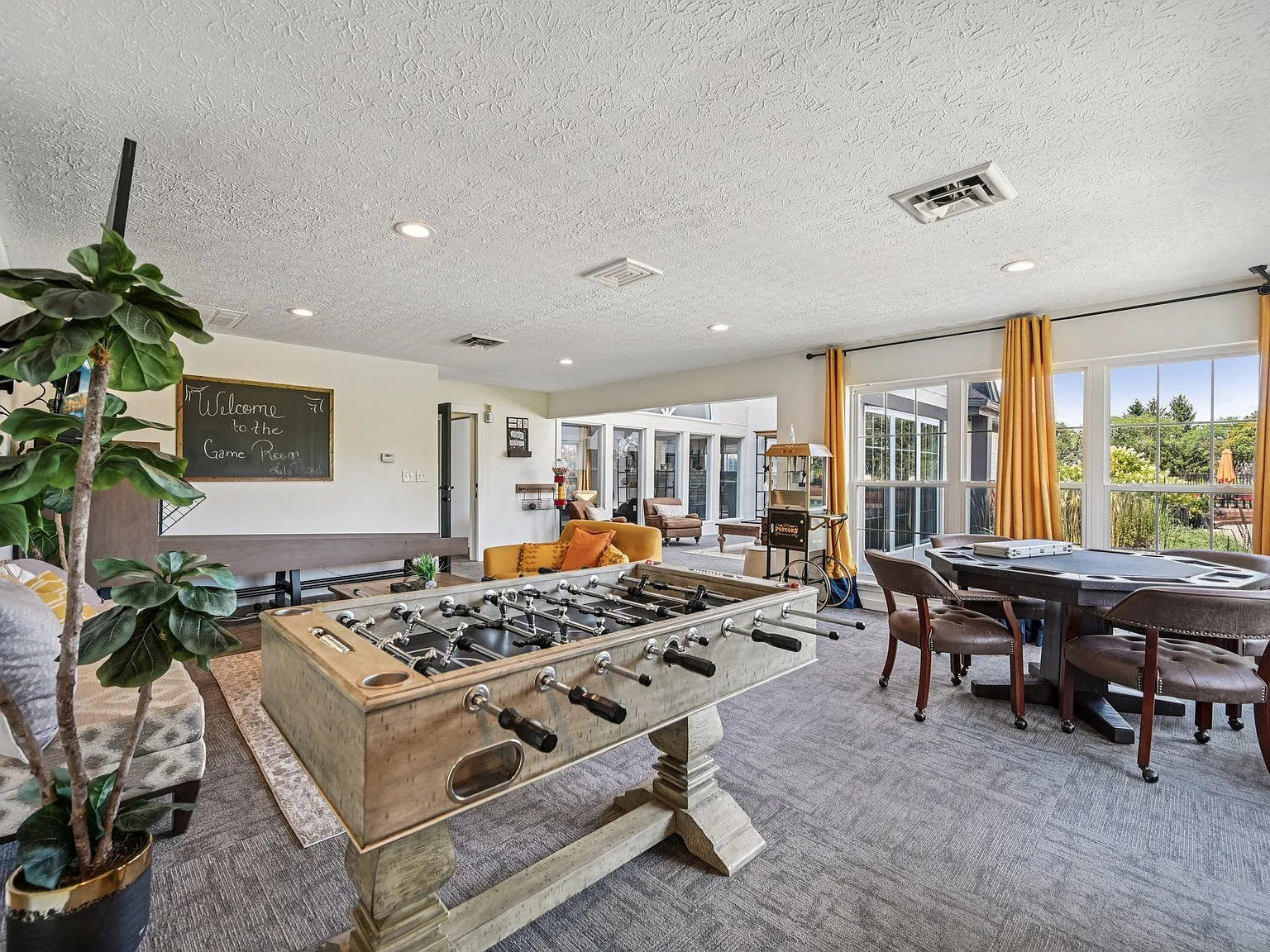 Island Club — Photo 3