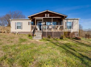 127 Ernest Cates Rd, Bethpage, TN 37022