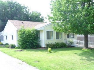 703 Crestwood St, Tilton, IL