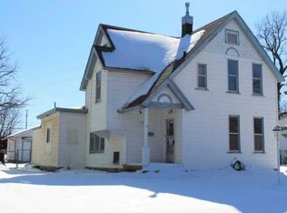 309 W 7th St, Newton, KS 67114