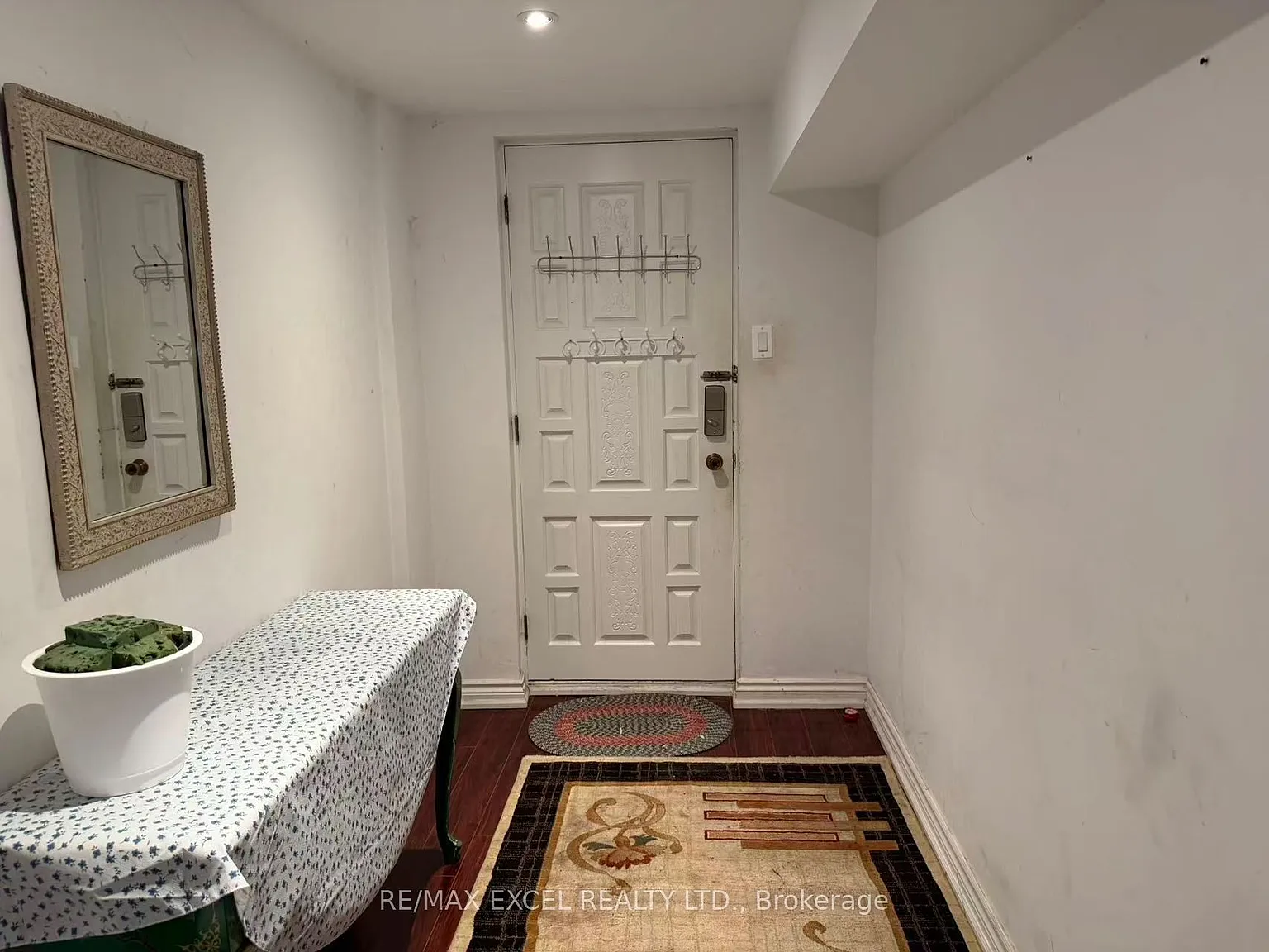 56 Leafield Dr — Photo 2