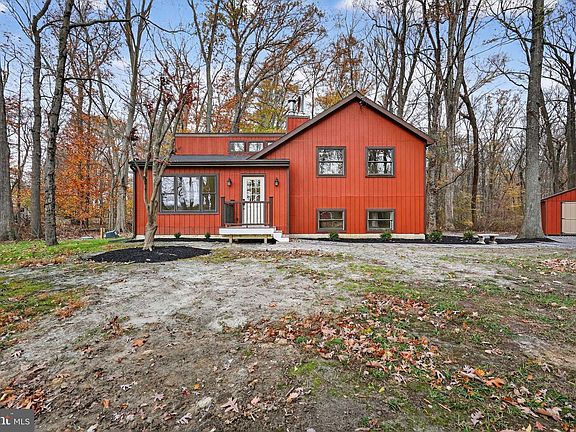 2nd image of 120 Gilbert Rd