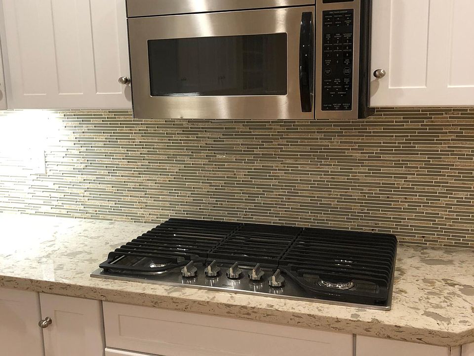 Cooktop and microwave