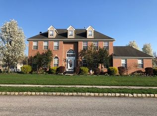 1 Queensberry Ln, Woodstown, NJ 08098