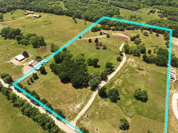 3rd image of 627 Homer Smith Rd