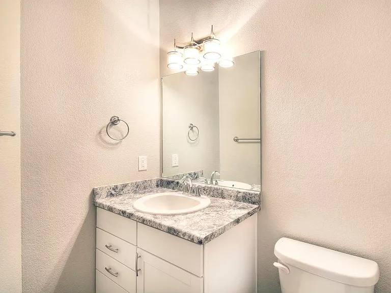 2495 Wheaton Dr — Photo 15