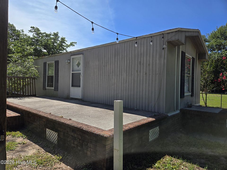 1st image of 725 Pearson Circle