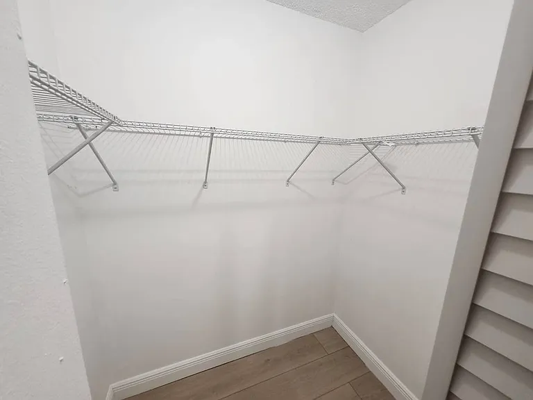 11879 SW 208th Ter — Photo 11