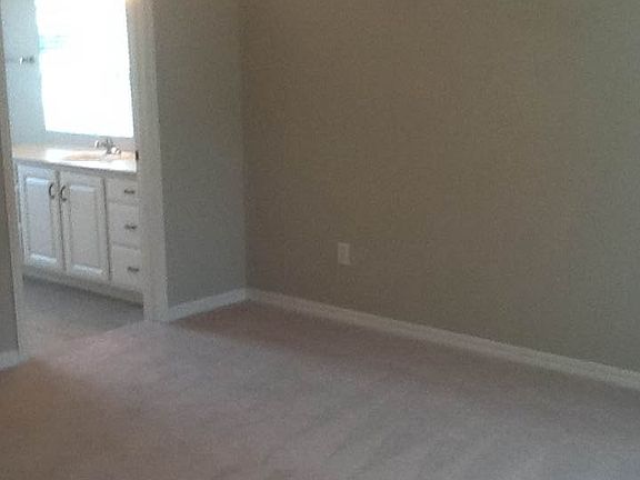 5th image of 12323 SE 102nd Ave