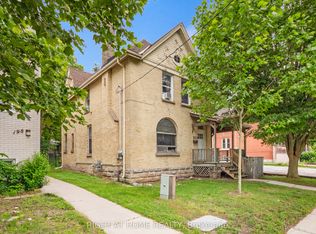 202 Sydenham St, London, ON N6A1W3