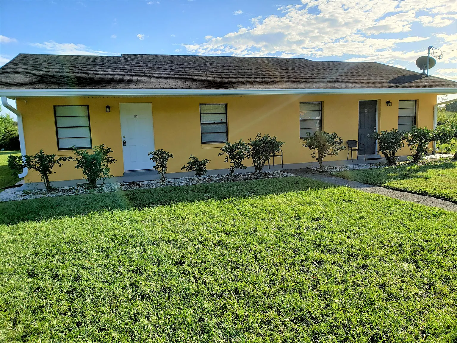 117 Denton Ave — Photo 1