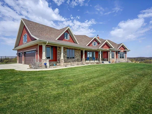 9338 Spring Valley Road, Mazomanie, WI 53560