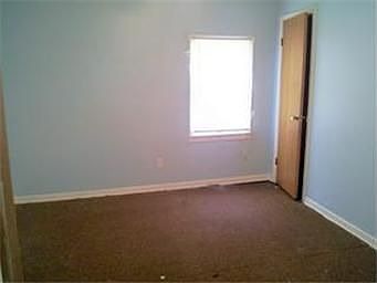 5th image of 1022 Ottawa St