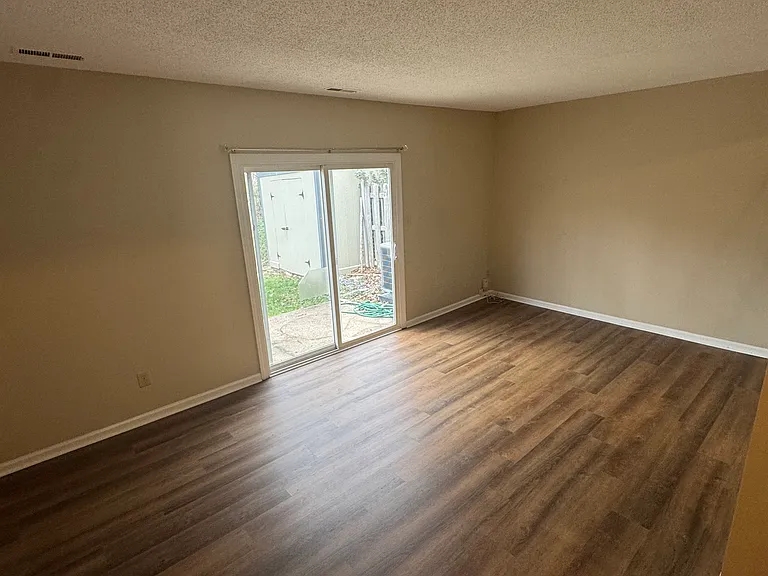 1510 Heritage Hill Dr — Photo 6