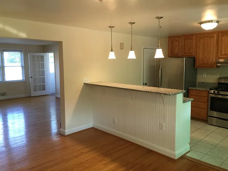8505 Pleasant Plains Rd — Photo 3