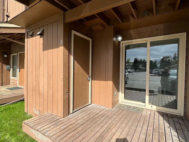 2200 Minerva Way #B8 — Photo 10
