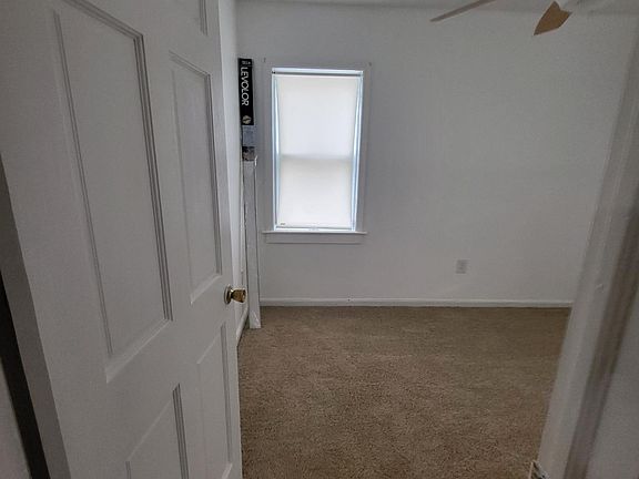 4th image of 813 Leblanc St