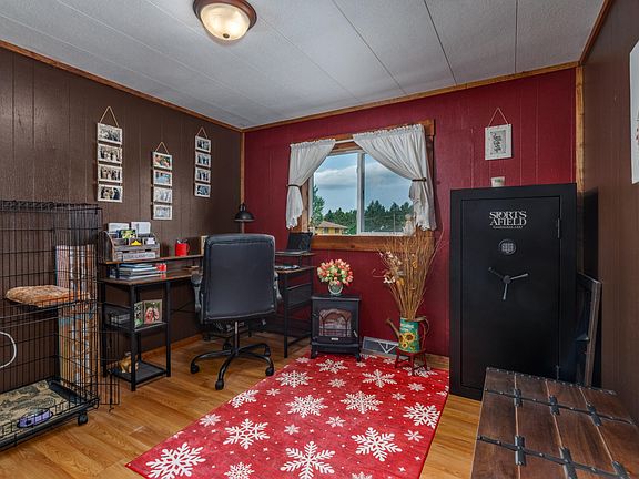 3rd image of 61 Cypress Blvd