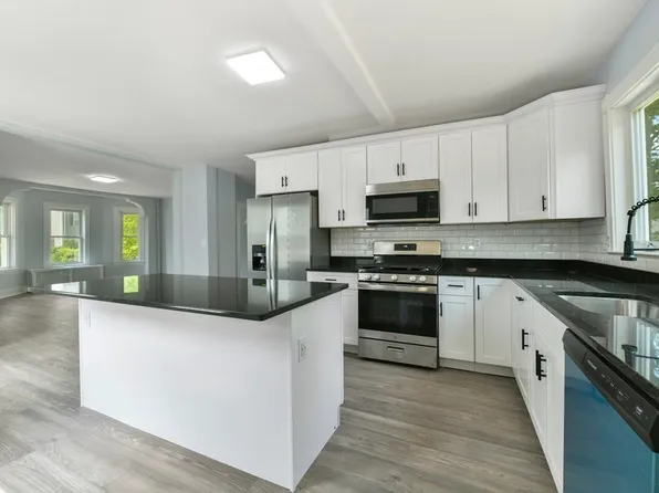 18 Harold St, Brockton, MA 02302