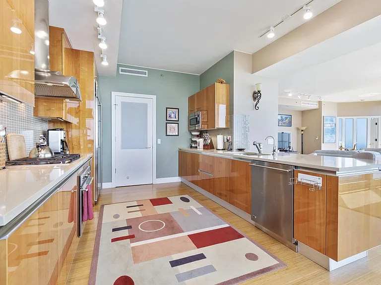 340 E Randolph St #5101 — Photo 6