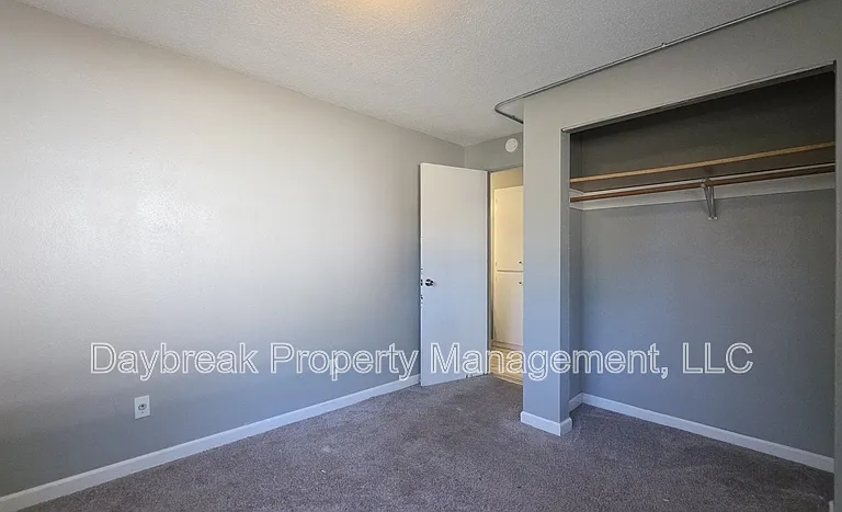 32 10th Ave N #6 — Photo 12